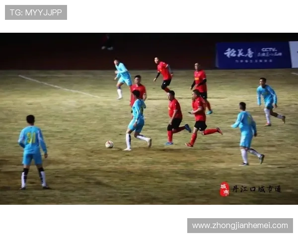 足球明星的浪漫主义情怀与绿茵场上的爱情故事交织的传奇人生 足球明星的浪漫主义情怀与绿茵场上的爱情故事交织的传奇人生