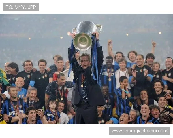 足球明星跌入低谷时刻的心路历程与逆境重生的励志故事